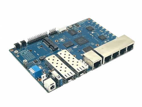 香蕉派 BPI-R3 开源路由器开发板采用 联发科MT7986(Filogic 830)芯片设计,支持Wi-Fi 6,2.5GbE SFP光电口
